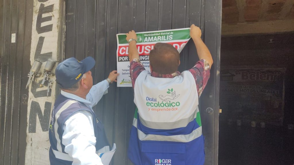 #LoÚltimo| Municipalidad de Amarilis multa y clausura seis lavaderos de carros informales.